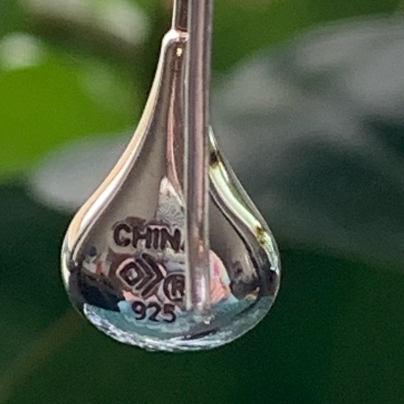 Silpada Vintage Petite Perfect Pair Sterling Earrings - Picture 3 of 10